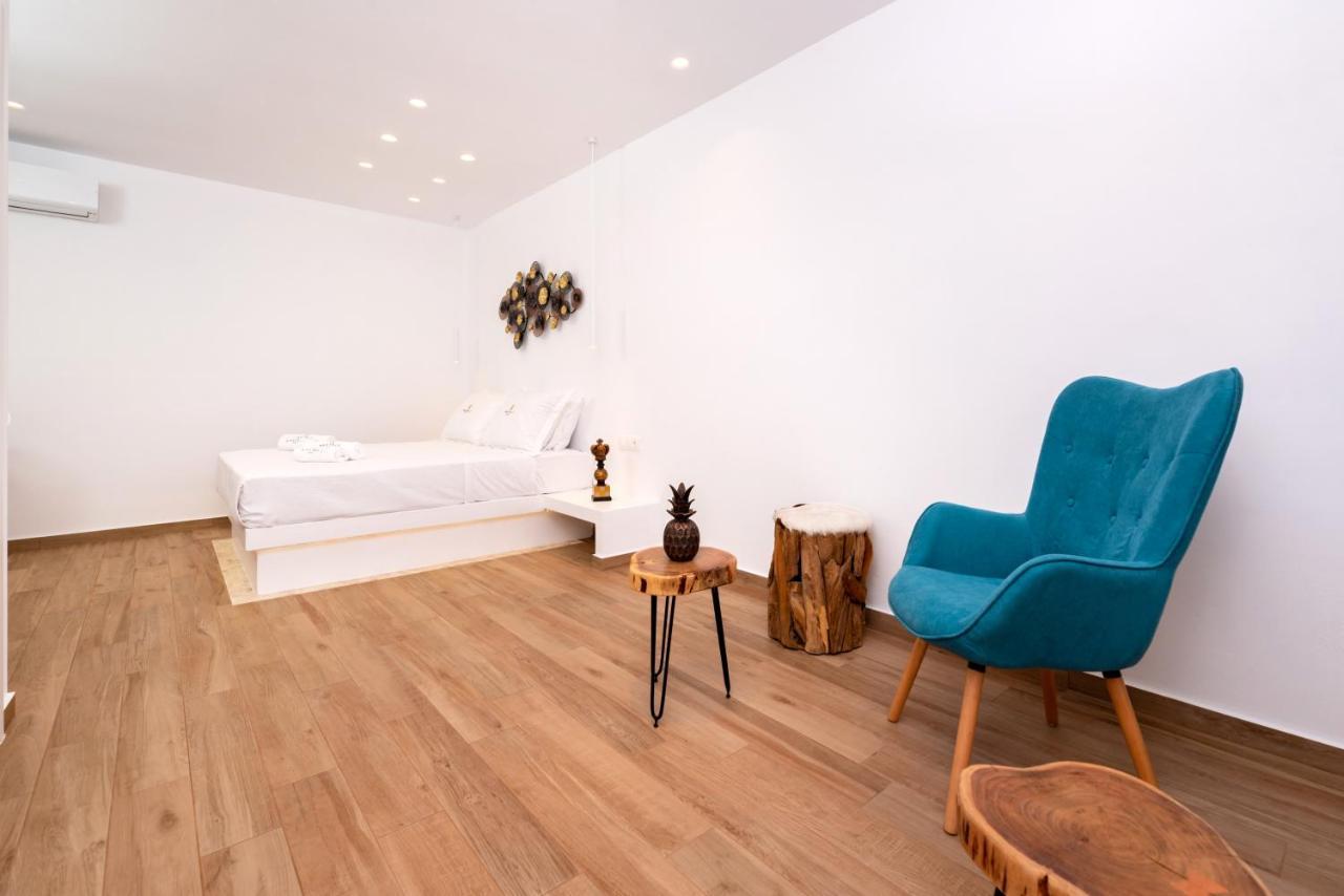 Kasteli Suites Perivolos  Exteriör bild
